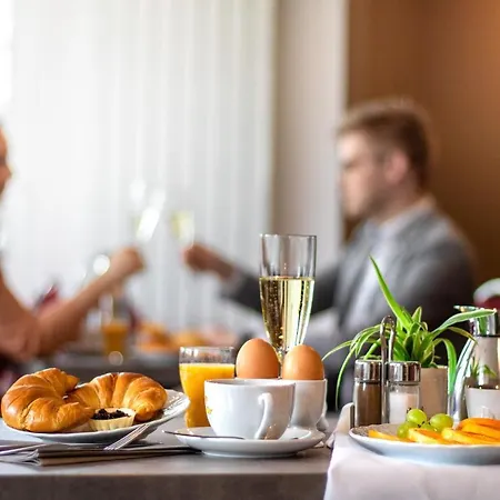 Schloss Breitenfeld & Tagung Hotel 4*