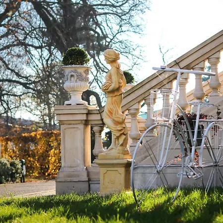 Schloss Breitenfeld & Tagung 4* Λειψία